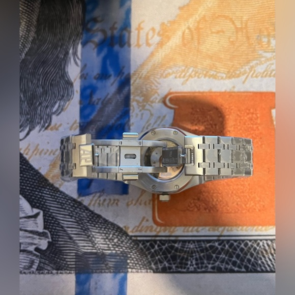 Men’s Luxury Automatic Stainless Steel Sports Watch Black Textured Dial 41mm - Picture 8 of 9